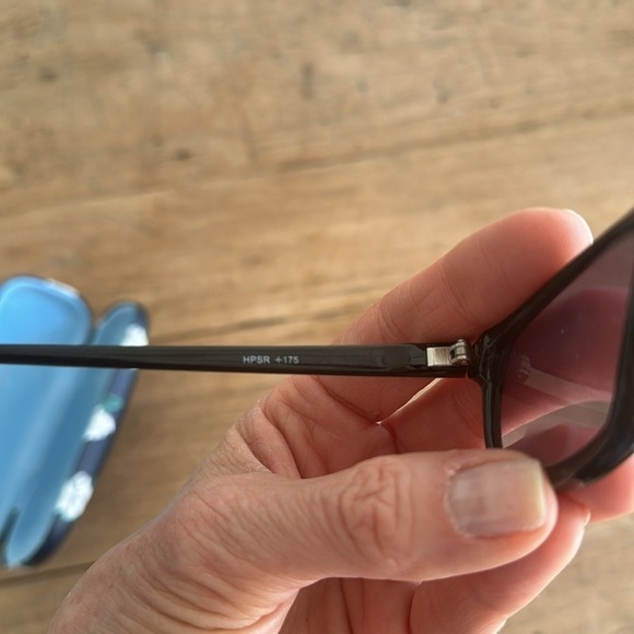 ICU Eyewear Sunglasses Readers. 1.75 strength plus Draper James case - Picture 7 of 9